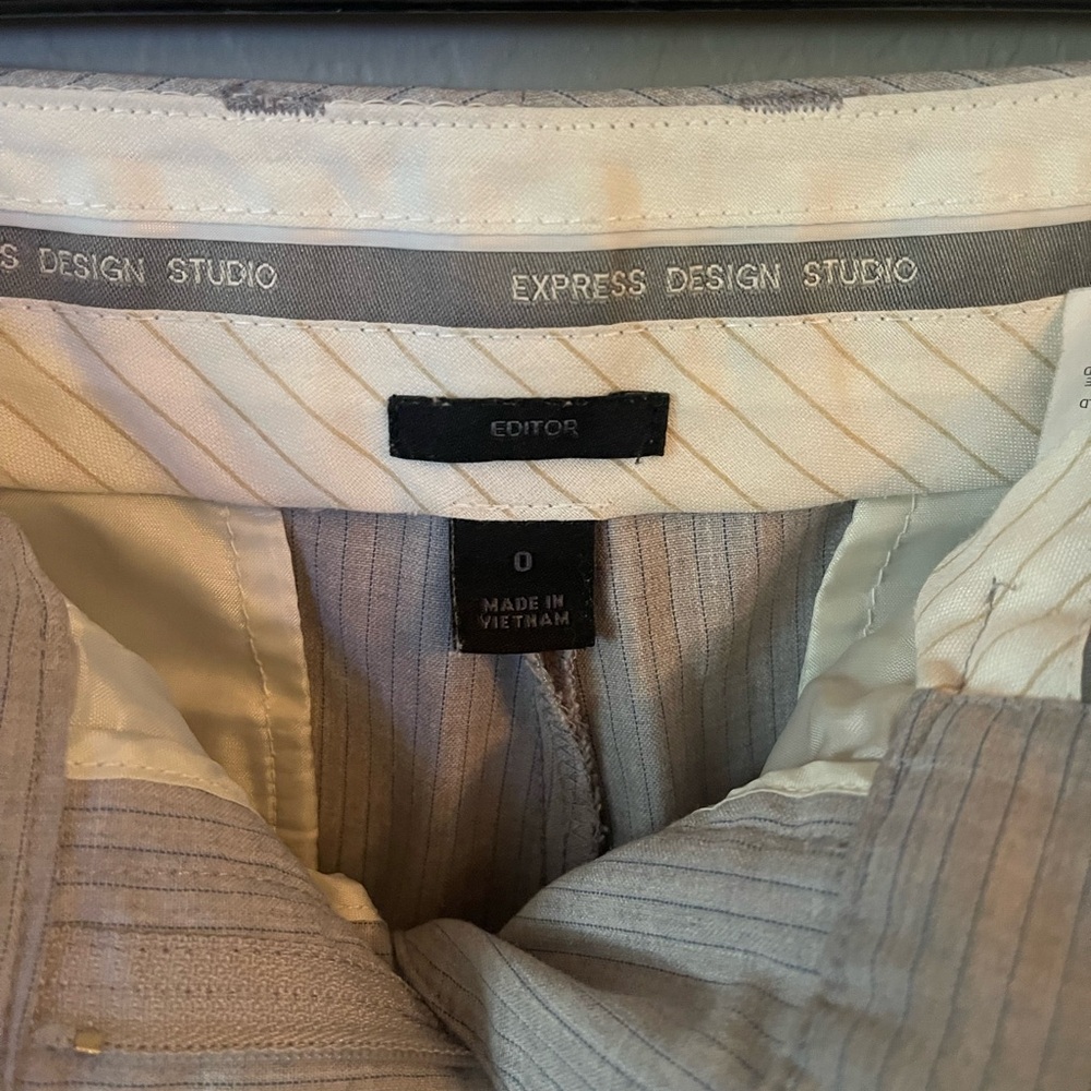 Express Design Studio Shorts - Picture 3 of 3
